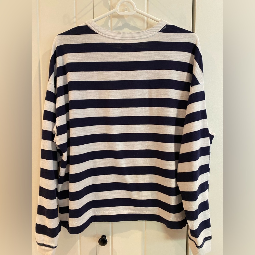 Old Navy striped 👄 top - Picture 4 of 5
